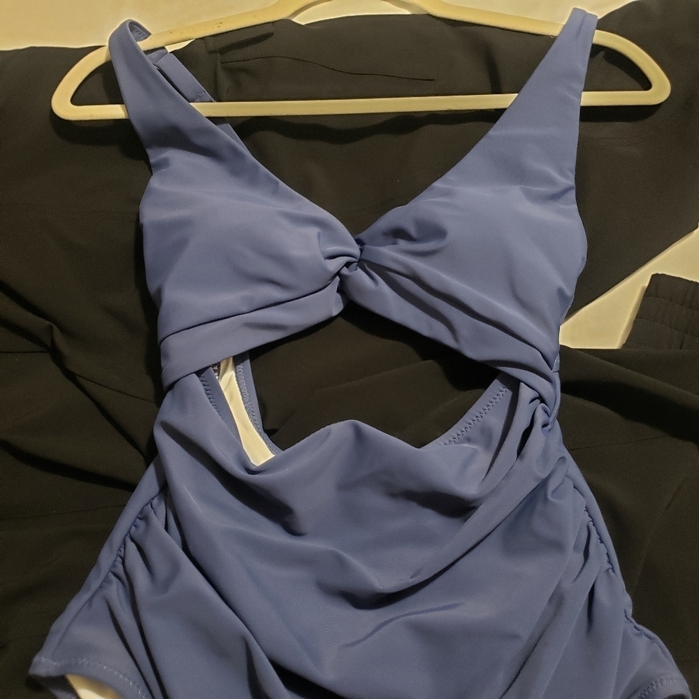 CHARMO..Blue One Piece Swimsuit with Cutout and V-Neck..size:S - Picture 9 of 12